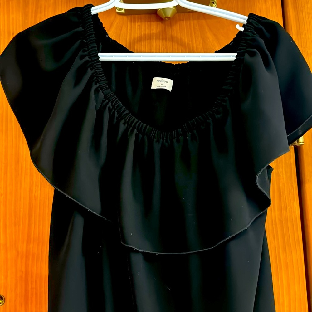Black top by Wilfred. Cute ruffled black top from Aritzia